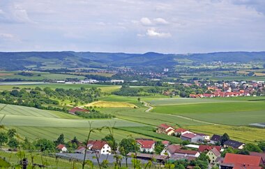 Blick von Siebeneich über Felder | © Touristikgemeinschaft Hohenlohe e. V. | Gemeinde Bretzfeld