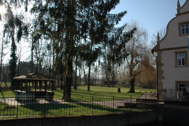 Brettacher Mühle mit kleinem Park | Raststation am Brettachtal-Radweg | HeilbronnerLand | © Touristikgemeinschaft HeilbronnerLand
