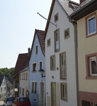 Ein modernes Haus gut eingefügt | © Foto von Marcel Hasübert
