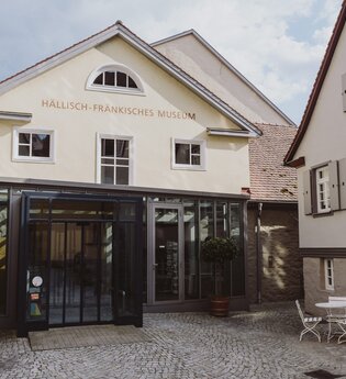 Eingangsbereich in das Hällisch-Fränkische Museum | © Foto: Nico Kurth