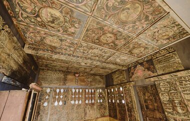 Synagogenvertäfelung ausgestellt im Hällisch-Fränkischen Museum | © Foto: Nico Kurth