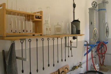 Ausstellungsstücke im historischen Eichamt Blaufelden | © Hohenlohe + Schwäbisch Hall Tourismus e. V.