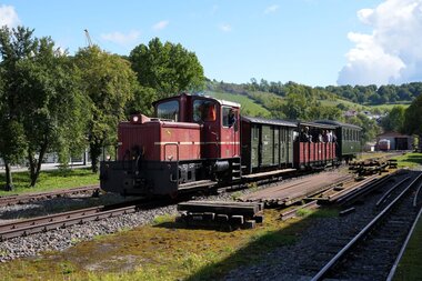 Der Museumszug fährt aus dem Bahnhof Dörzbach | © Jagsttalbahnfreunde e.V.