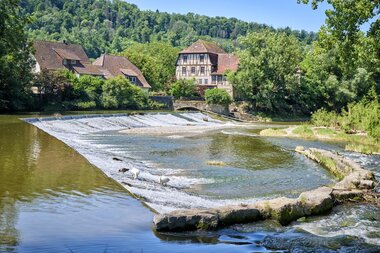 Wehr und Mühle am Kocher in Forchtenberg | © Touristikgemeinschaft Hohenlohe e. V. | Florian Trykowski
