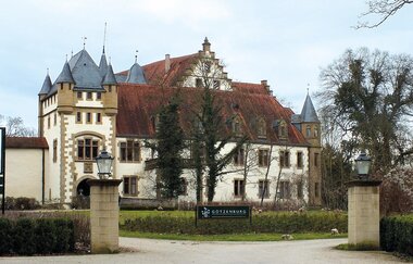 Die Burg hat mehrere Giebel | © Touristikgemeinschaft Hohenlohe e. V. | Würth Elektronik