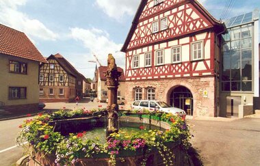 Wein-Radreise 5. Etappe: Wein im Rotsandstein | © TOURISMUS REGION WERTHEIM GmbH
